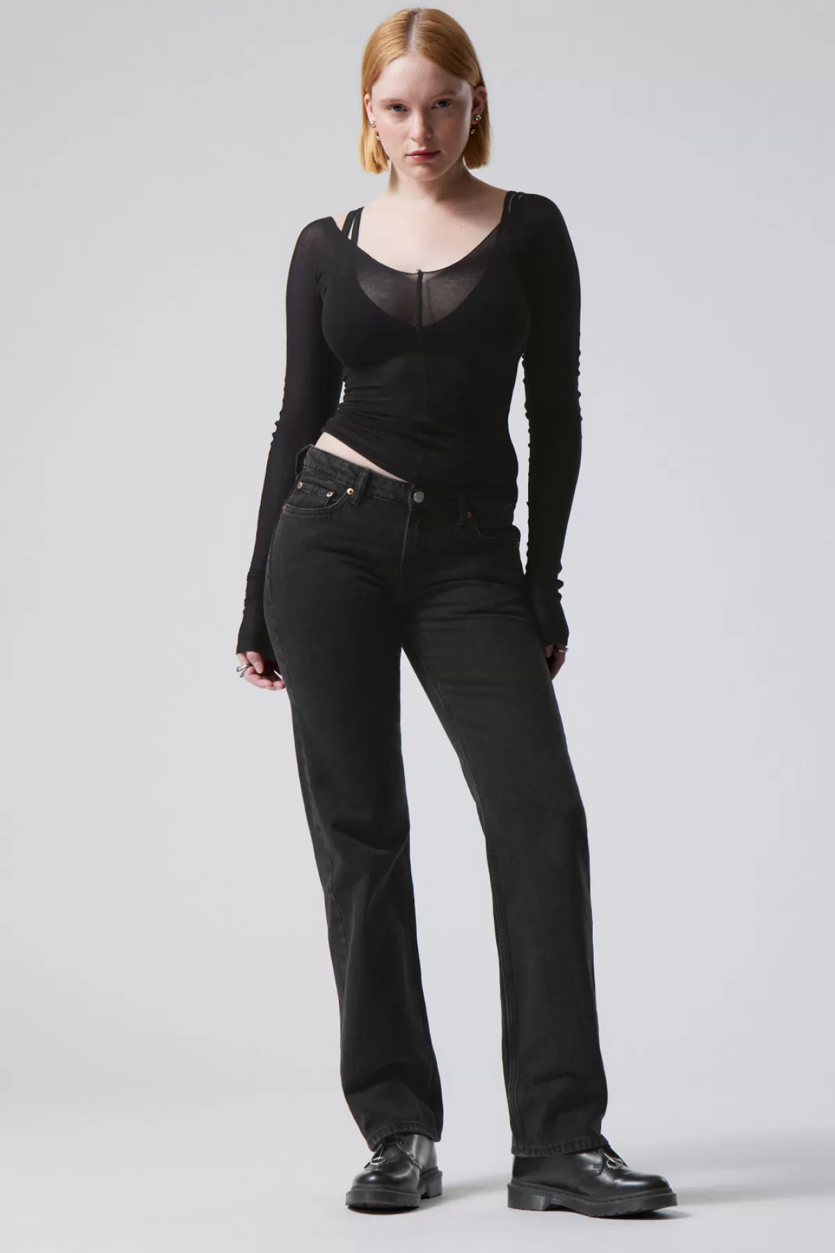 Weekday Arrow Low Straight Jeans Tuned Black Cheap