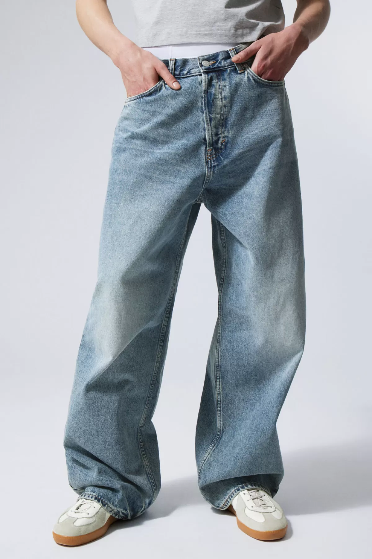 Weekday Astro Loose Baggy Jeans Seventeen blue Discount