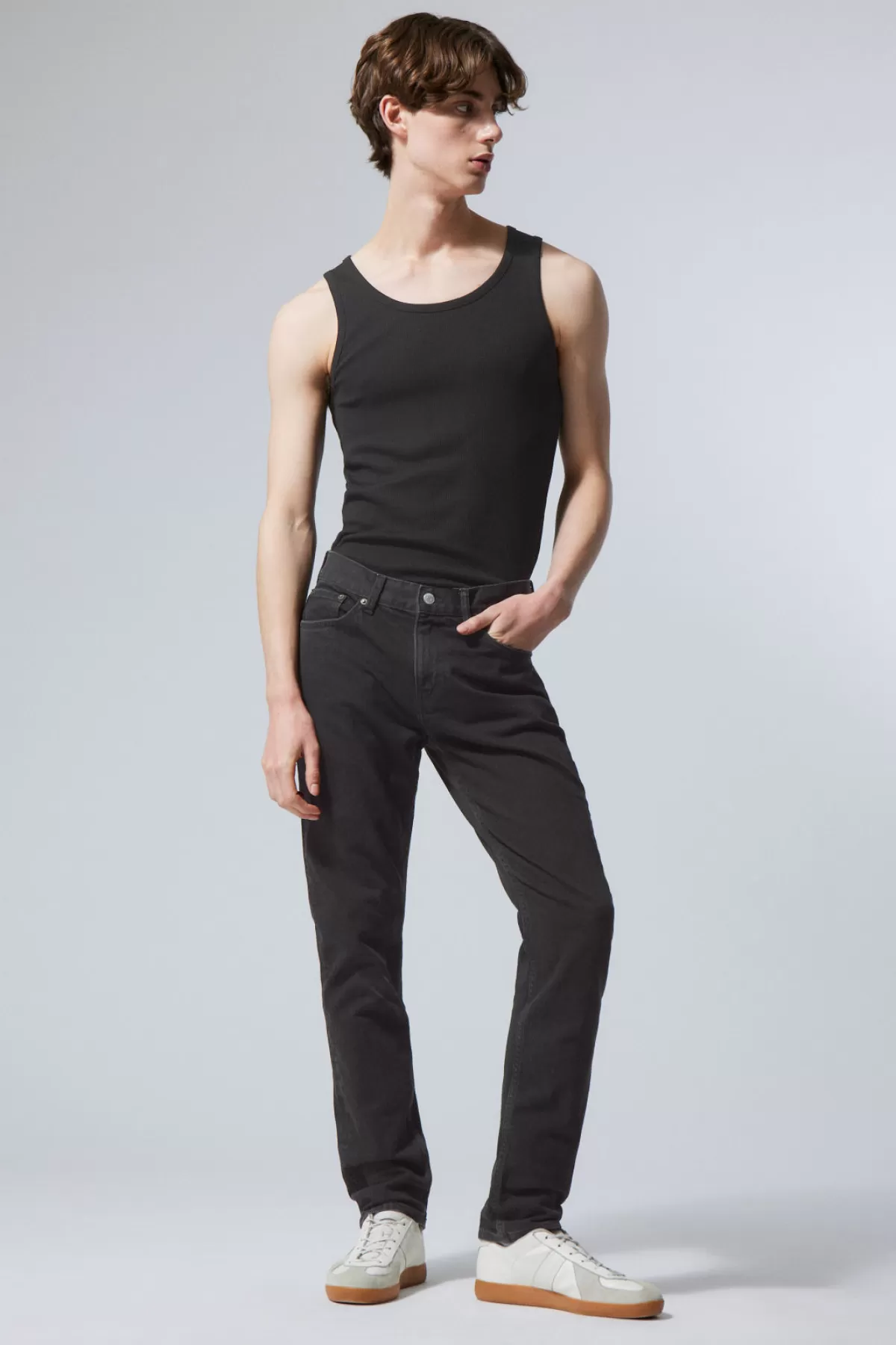Weekday Easy Regular Straight Jeans Almost black Cheap