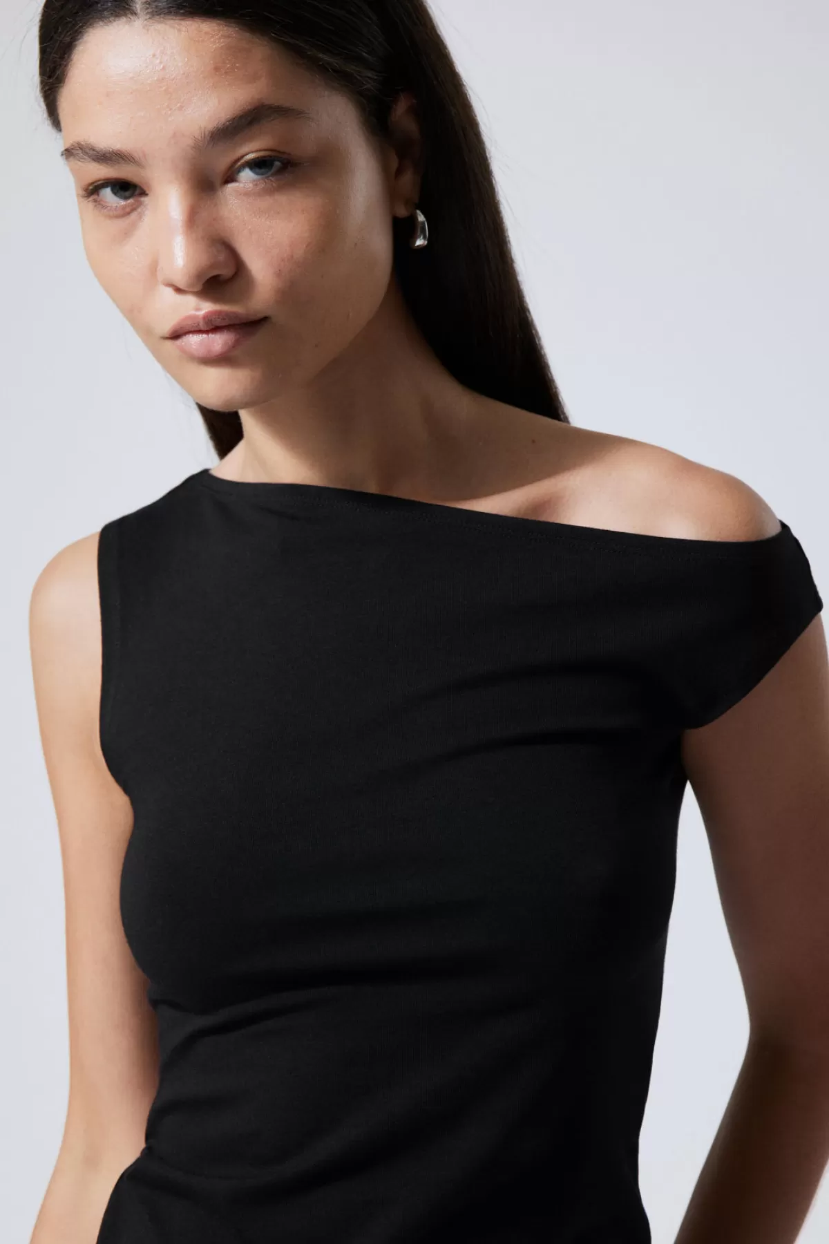 Weekday Fitted Asymmetric Top Black Outlet