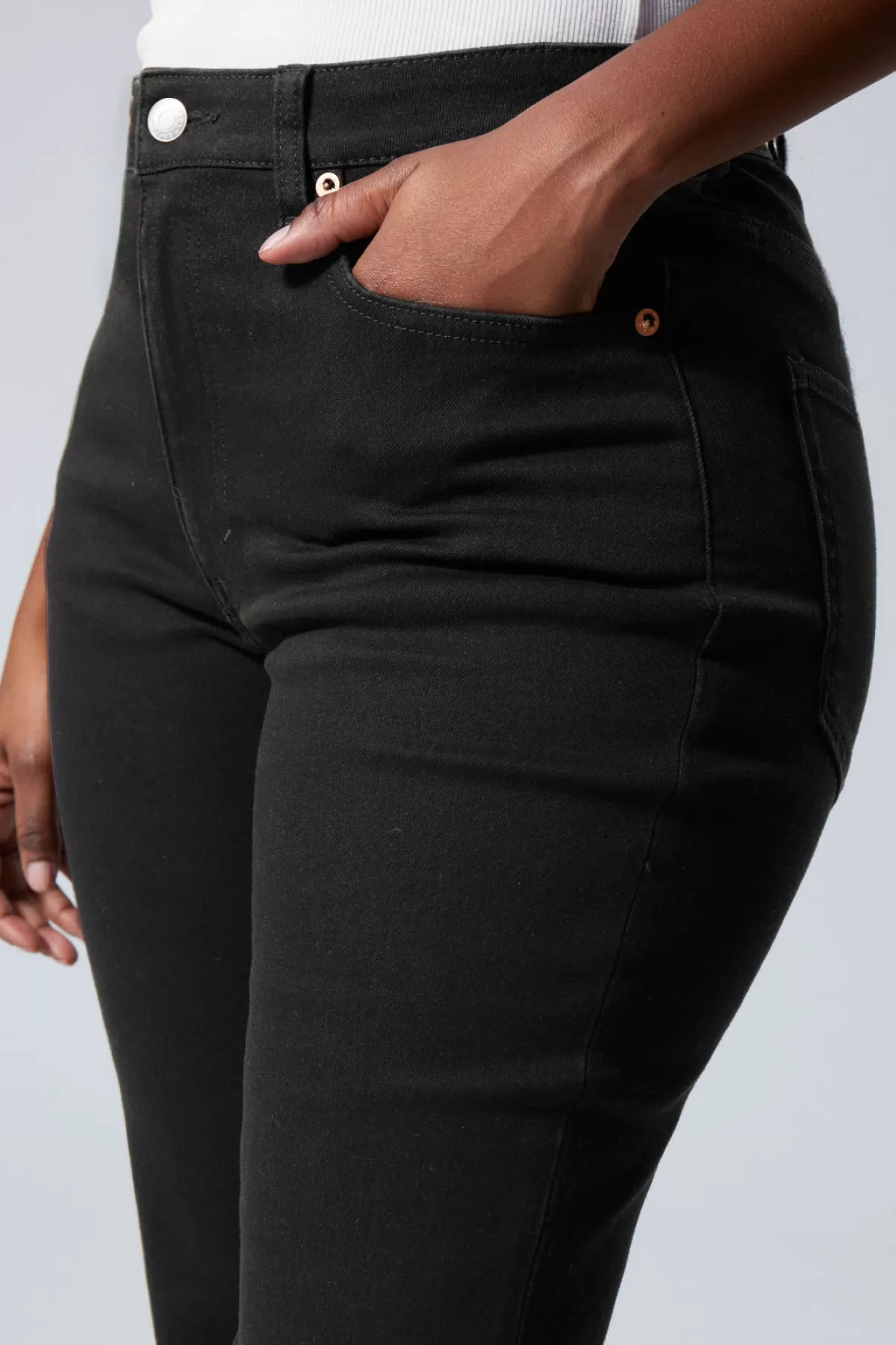 Weekday Glow Curve High Flared Jeans Black Rinse Best