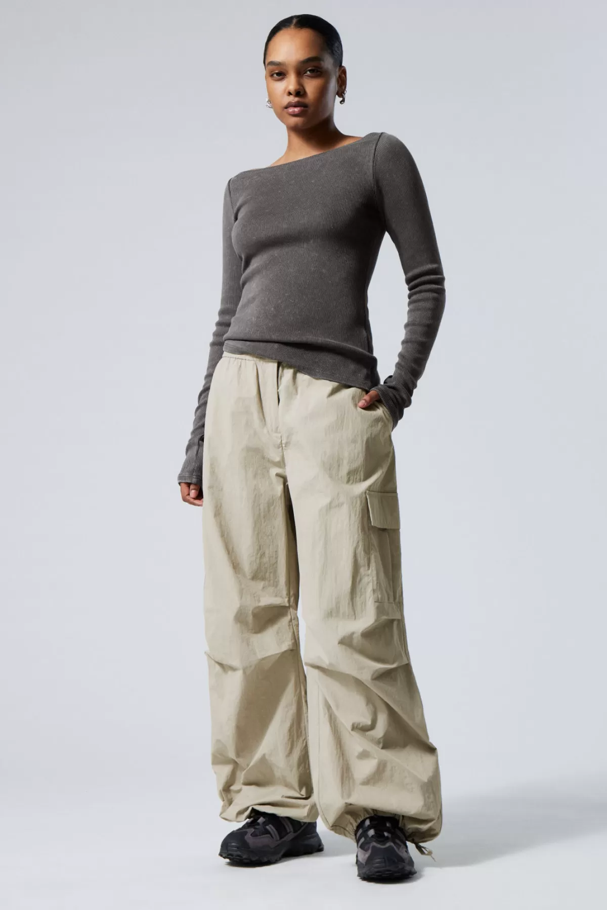 Weekday Nila Parachute Trousers Dusty Mole Outlet
