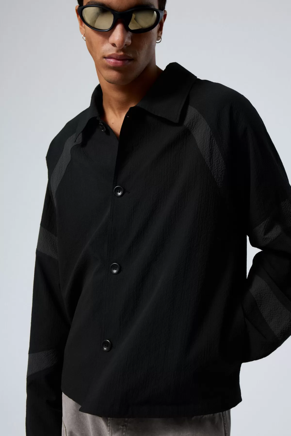 Weekday Paneled Relaxed Raglan Overshirt Black Discount