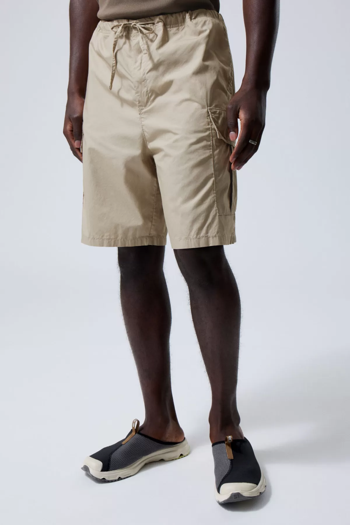 Weekday Parachute Loose Cargo Shorts Beige Outlet