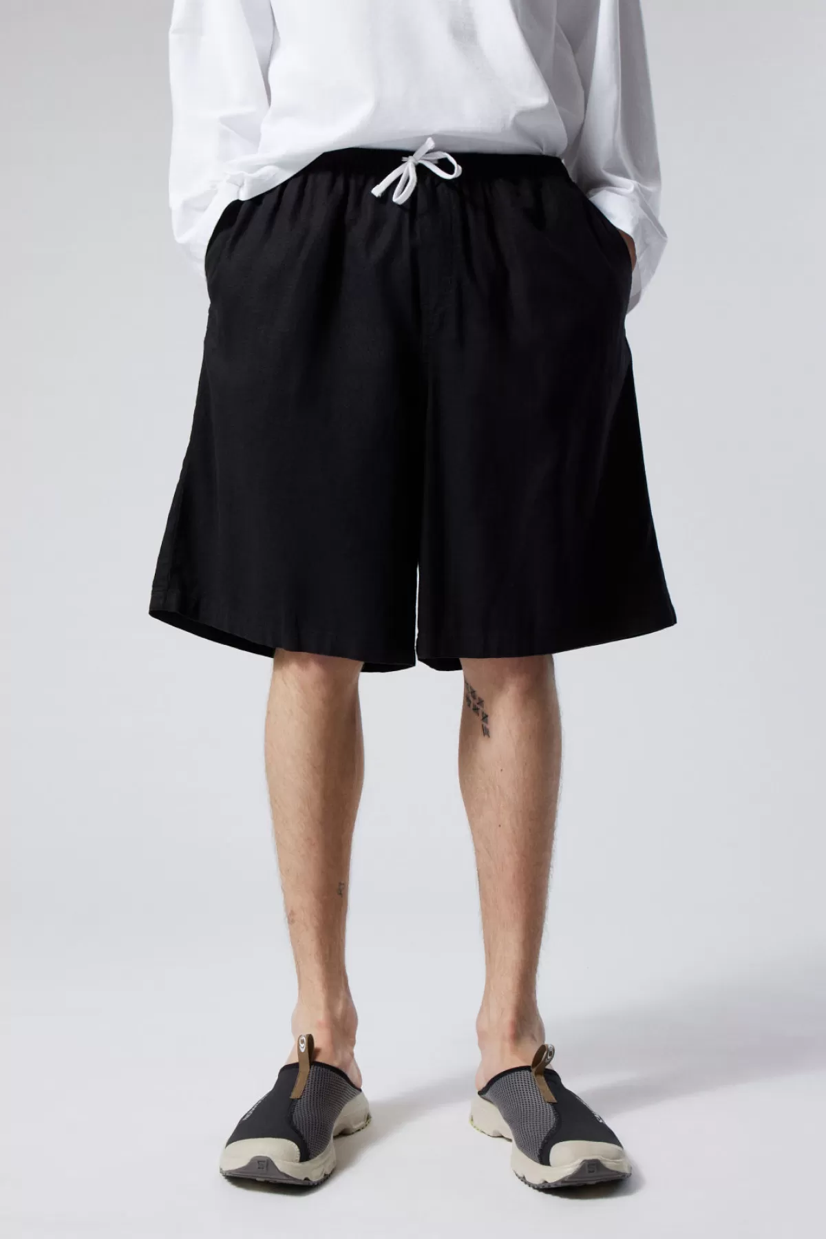 Weekday Patrik Loose Linen Shorts Black Outlet