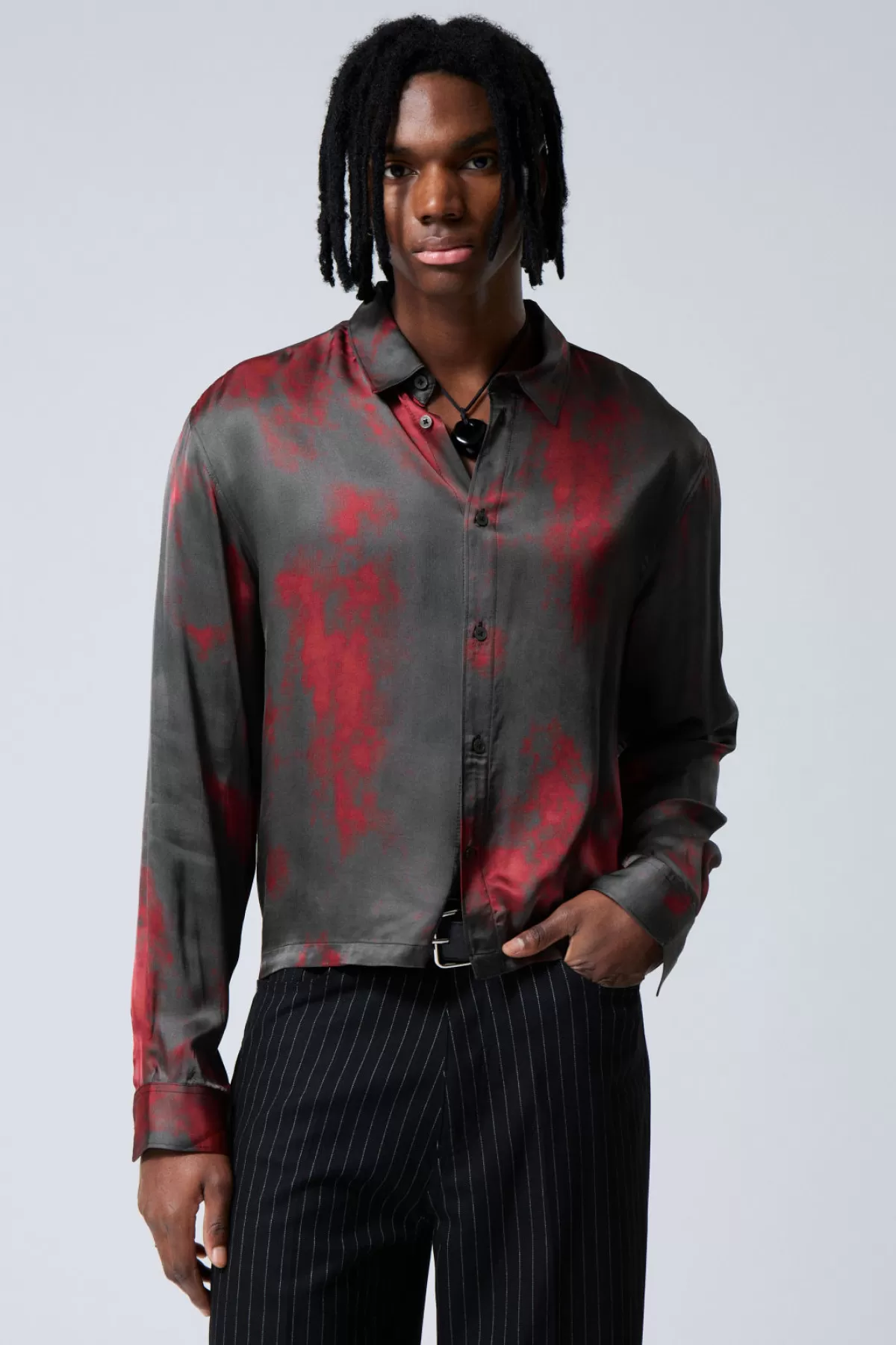 Weekday Relaxed Boxy Printed Shirt Black + Red Stains Best